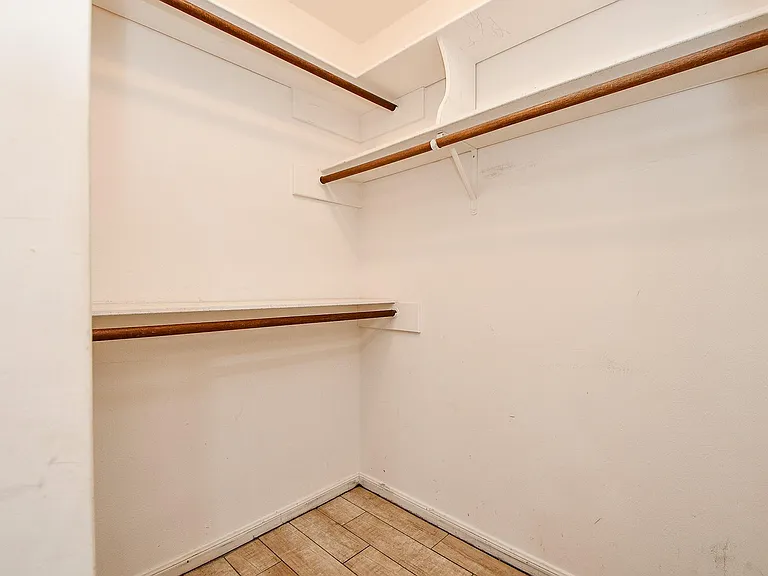 2803 Green Fields Dr — Photo 20
