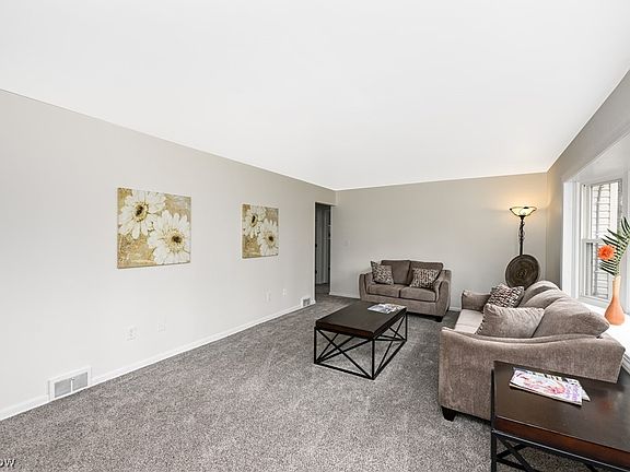 4th image of 439 Strader Rd