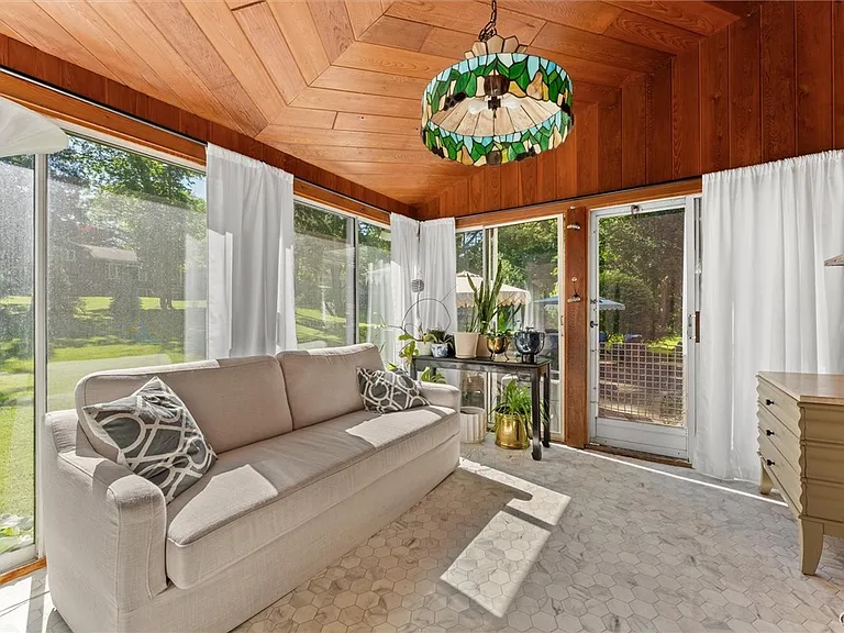 30 Lyndon Rd — Photo 19