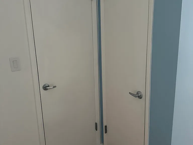 525 S Kenmore Ave #9 — Photo 6