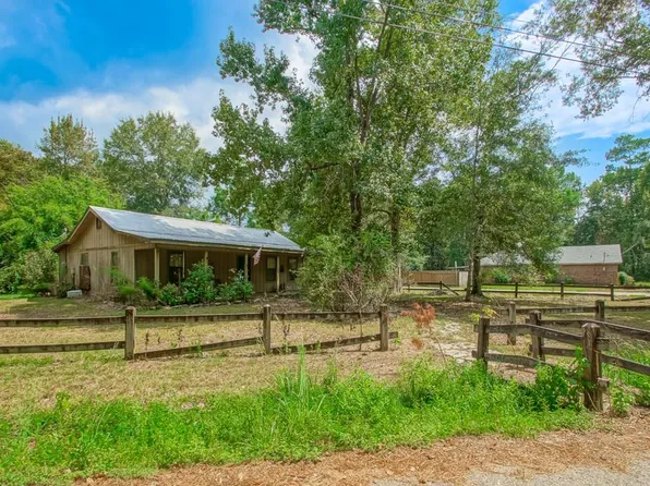 28424 Issac Rd, Lacombe, LA 70445