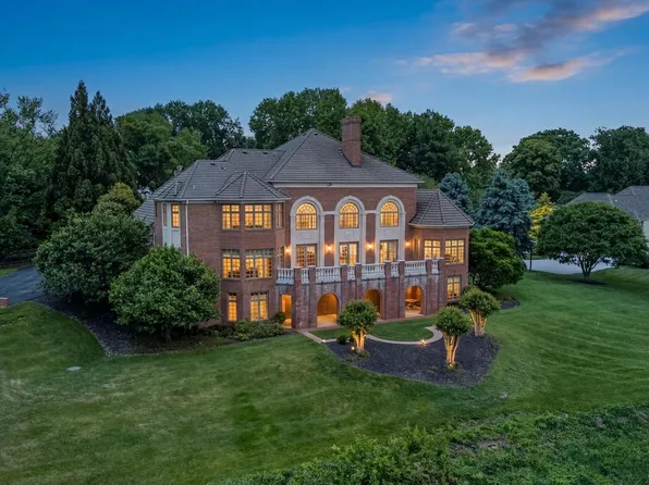 815 Hillstead Dr, Lutherville Timonium, MD 21093