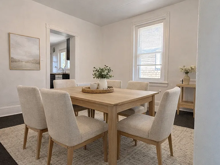 Dining Room Area Staged Digitally Using AI