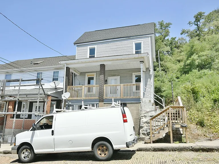 1103 Crosby St #2 — Photo 8