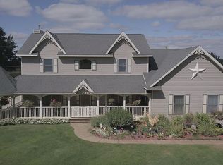 10523 Peake Rd, Portland, MI 48875