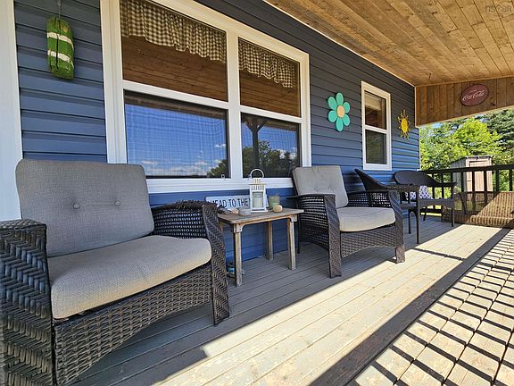 5th image of 4 Ridgeview Ln