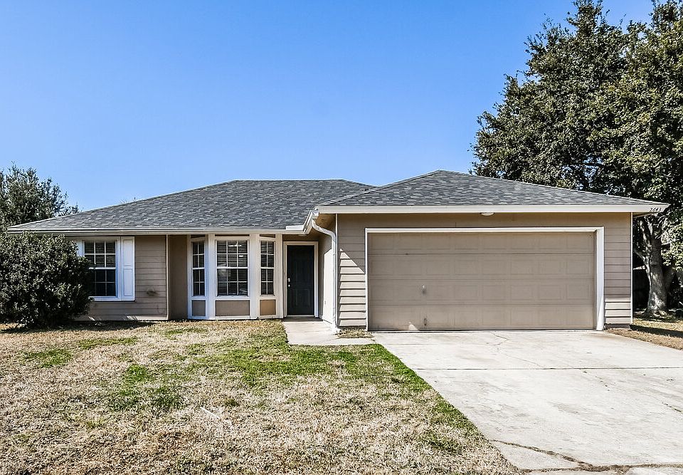 1st image of 2643 Pinewood Blvd E