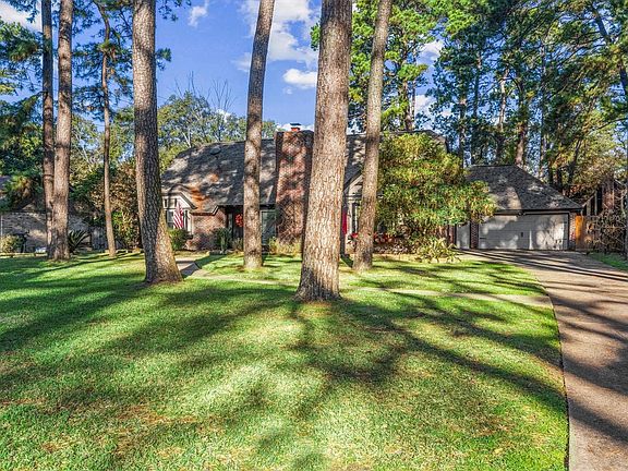 3rd image of 8118 Oak Moss Dr