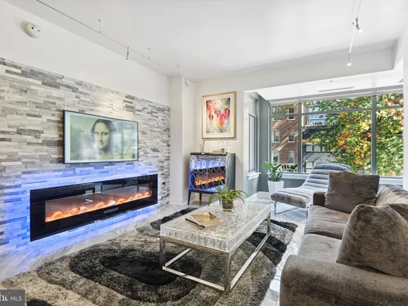 2425 L St NW APT 337, Washington, DC 20037