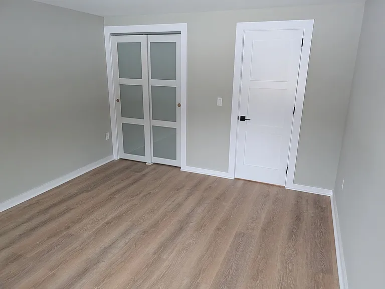 242 Commercial St — Photo 40