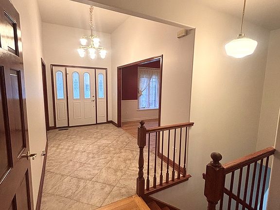 2nd image of 720 Evergreen Ln