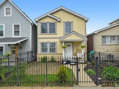 3713 W Palmer St #2, Chicago, IL, 60647