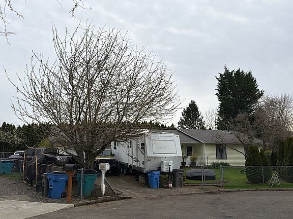 2nd image of 1412 NW 102nd Cir