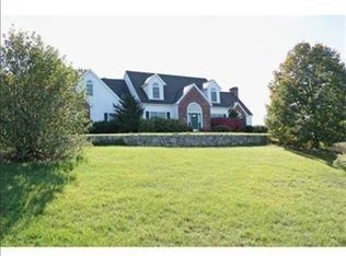 115 Comstock Dr, Wrentham, MA 02093