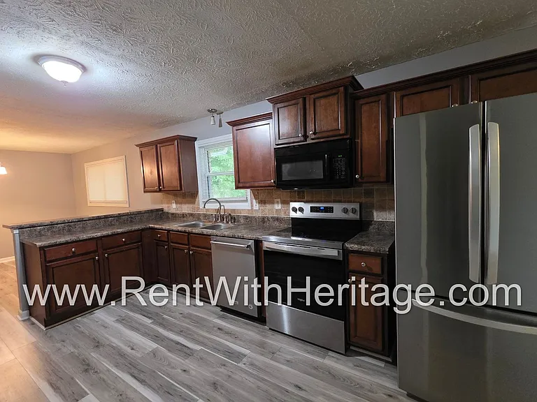 6190 Knights Ln — Photo 19