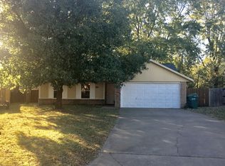 3409 W Chestnut St, Rogers, AR 72756