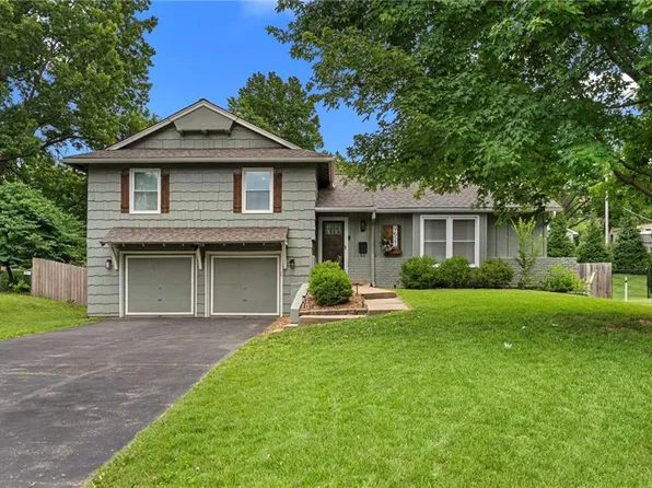 9627 Windsor St, Overland Park, KS 66206