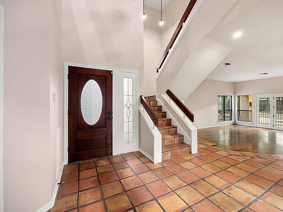 4th image of 19806 Sunbridge Ln
