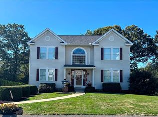 128 Stratford Ct, New Stanton, PA 15672