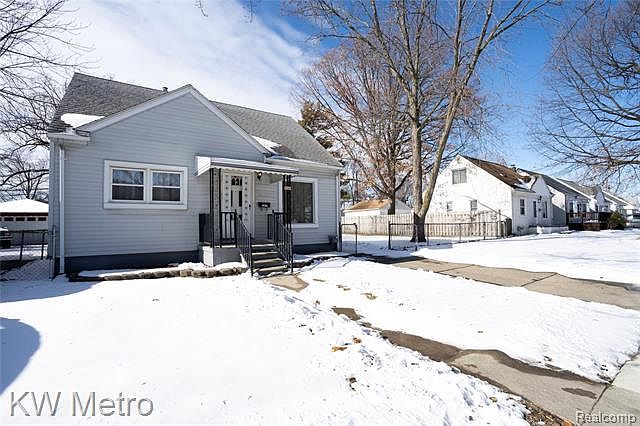 1st image of 23417 Hughes Ave