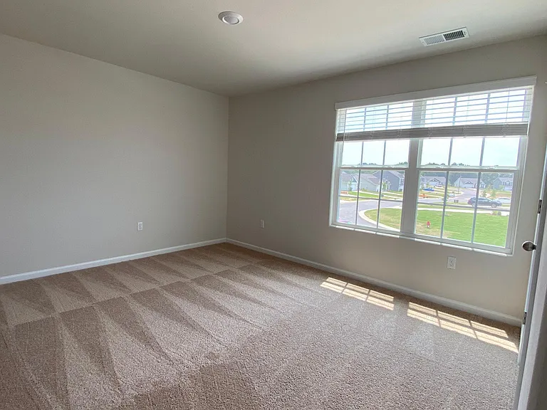 216 Caffee Dr — Photo 20