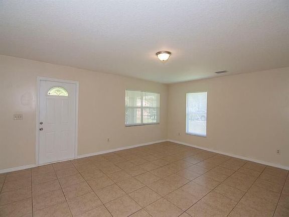3rd image of 601 Dundas Ct