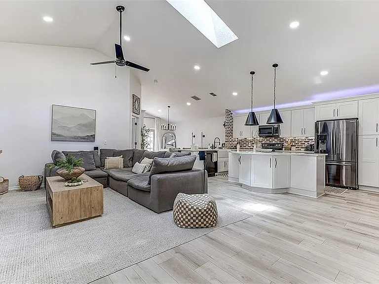 814 Brightview Dr — Photo 40