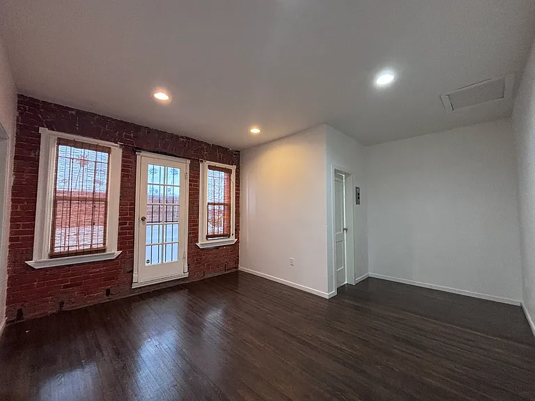 4634 W Washington Blvd #3 — Photo 3