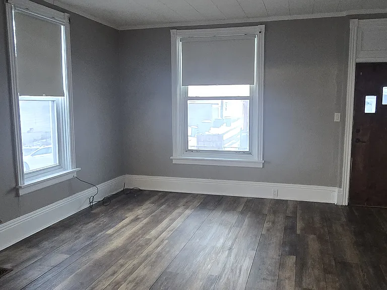 22 Chestnut St #1 — Photo 8
