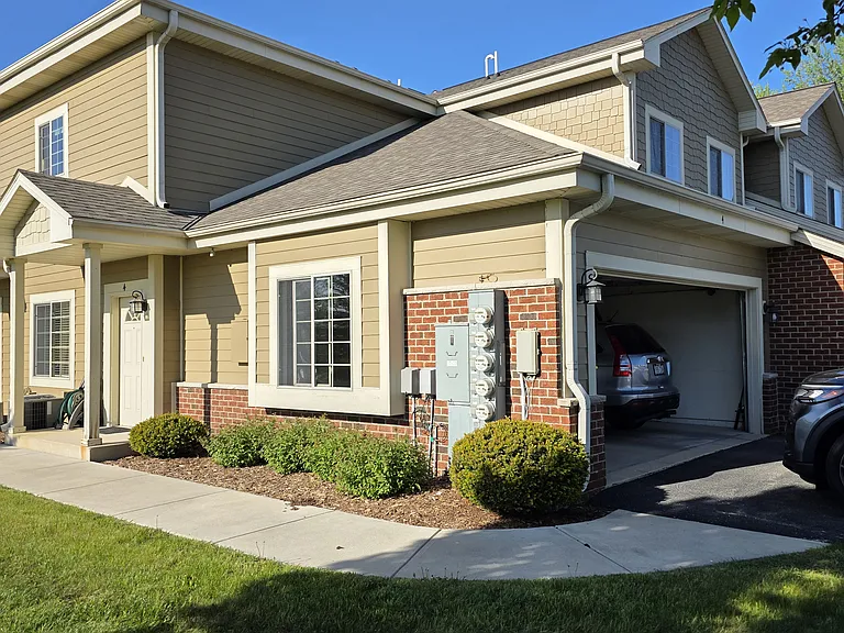 1939 N Waterville Rd #4 — Photo 5