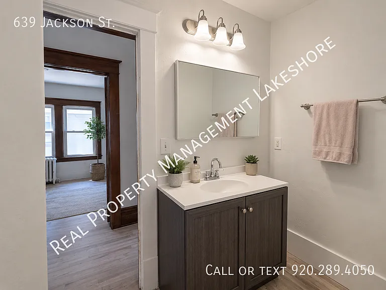 639 Jackson St — Photo 12