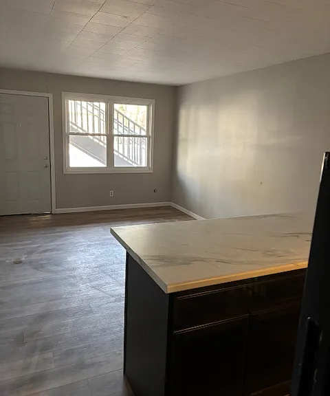 1807 Stonegate Dr #102 — Photo 3