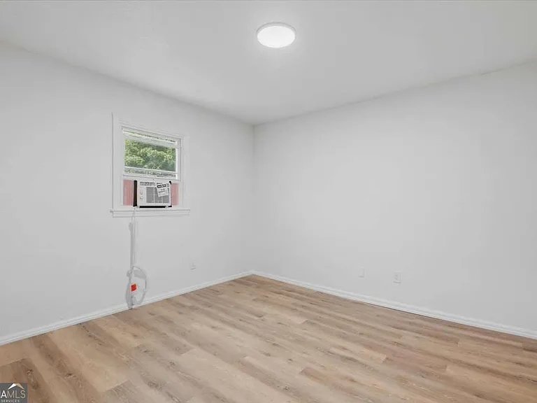 608 N College Dr #3 — Photo 15