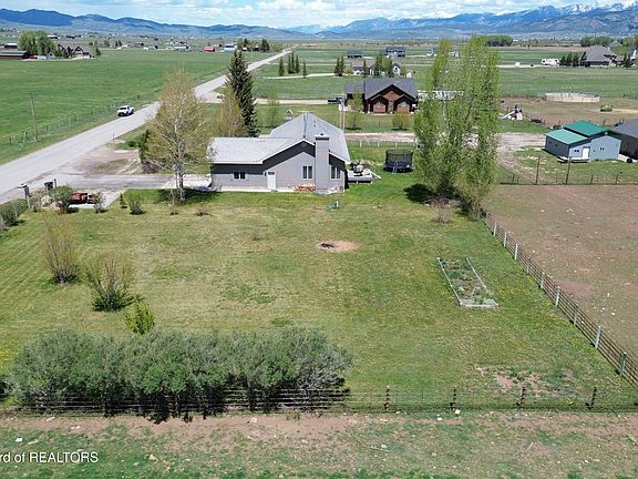 3rd image of 7700 Bitter Creek Rd