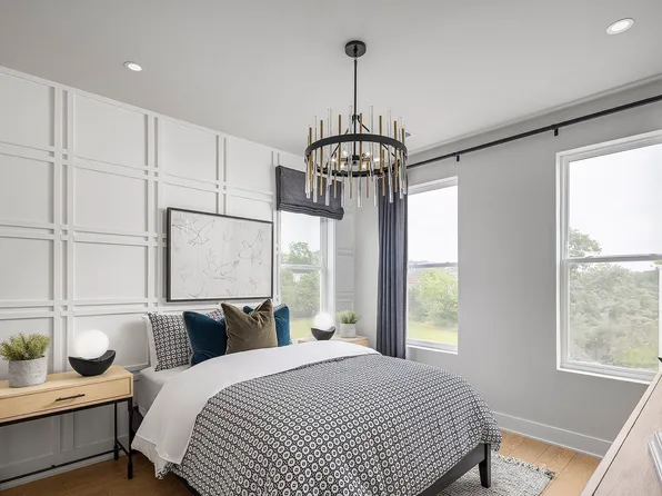 832 42nd Ave N Lot 204, Nashville, TN 37209