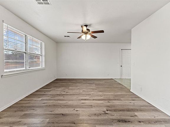 4th image of 1015 E Kee St