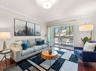 2005 Pleasant Valley Ave APT 204, Oakland, CA