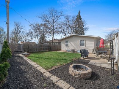 2317 E 18th St, Sioux Falls, SD, 57103