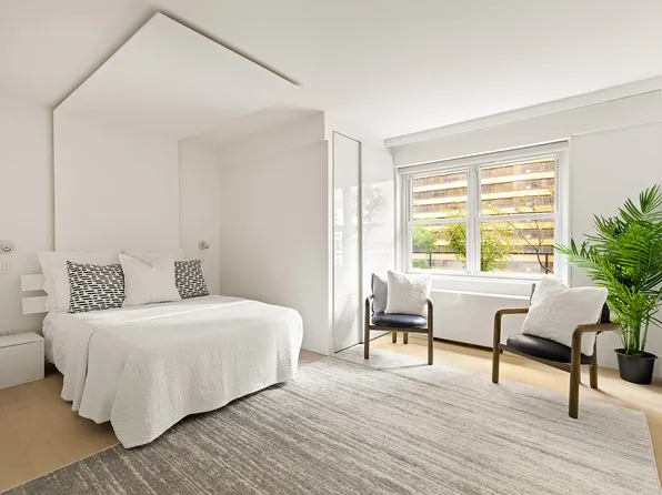 159 West 53rd Street image 9 of 16