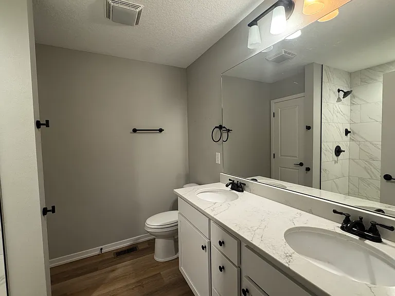 103 N Oak Park Ave #A — Photo 9