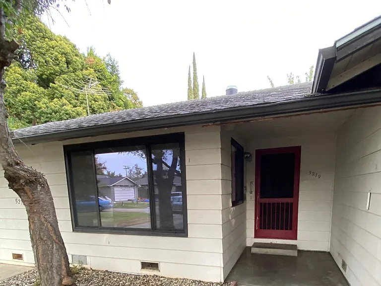 5219 Huston Ct — Photo 1