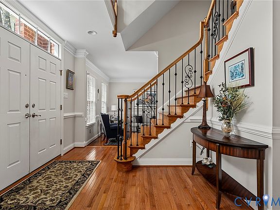 2nd image of 2404 Sterlingwood Trce