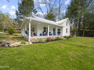 6062 Stinking Creek Rd, Pioneer, TN 37847