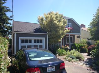 3422 Belvidere Ave SW, Seattle, WA 98126