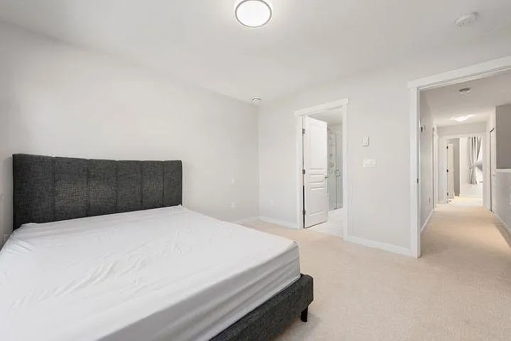 5551 Admiral Way #27 — Photo 29