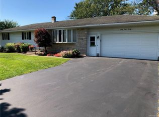 6990 Errick Rd, North tonawanda, NY 14120