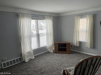 4th image of 7203 Hampstead Ave