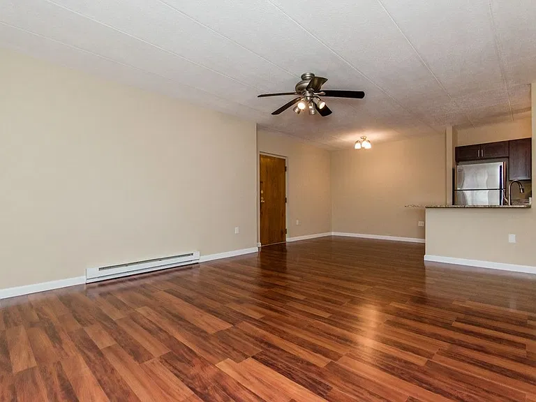 43 Burnham St #A1 — Photo 4