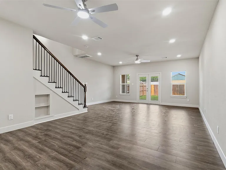 8025 Virgil St — Photo 13