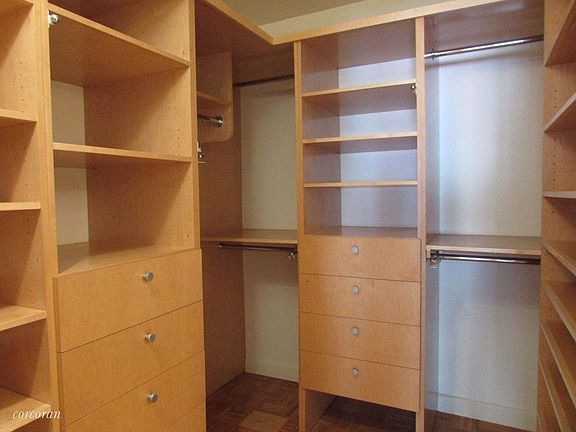 3rd image of 2250 Broadway APT Me